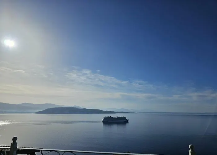 Infinity Blue 公寓