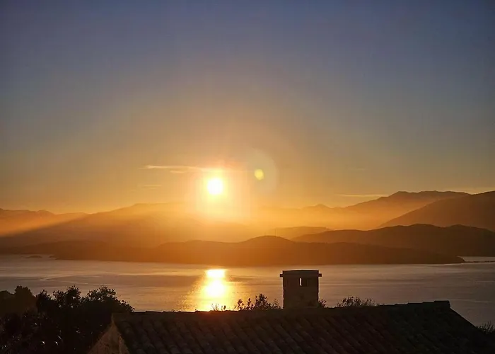 Infinity Blue 公寓