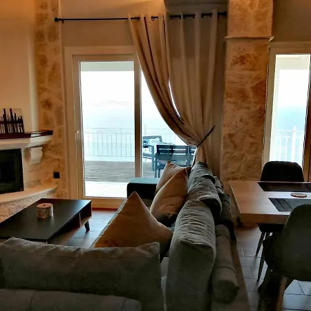 Infinity Blue Apartment Agní