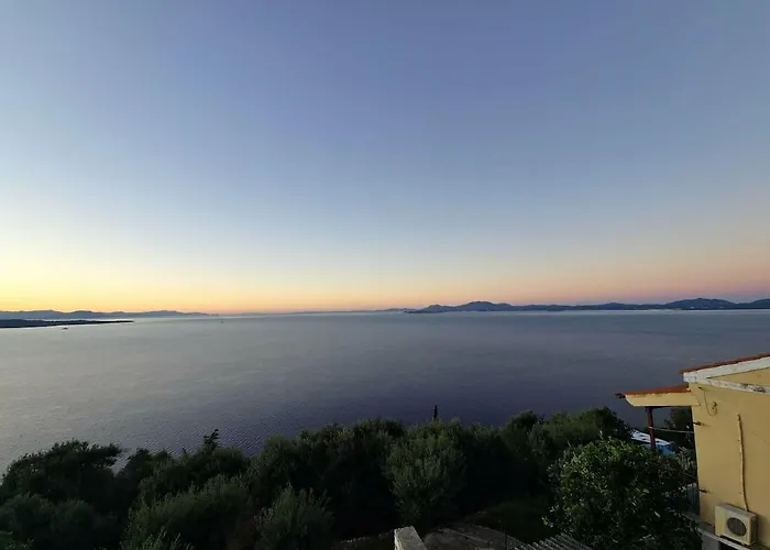 Διαμέρισμα Infinity Blue Αγνί