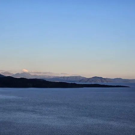 Infinity Blue Daire